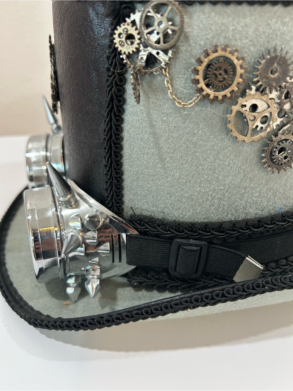 Steampunk Top Hat with Silver Spiked Goggles and Embellished Mechanical Gears - Picture 4 of 8